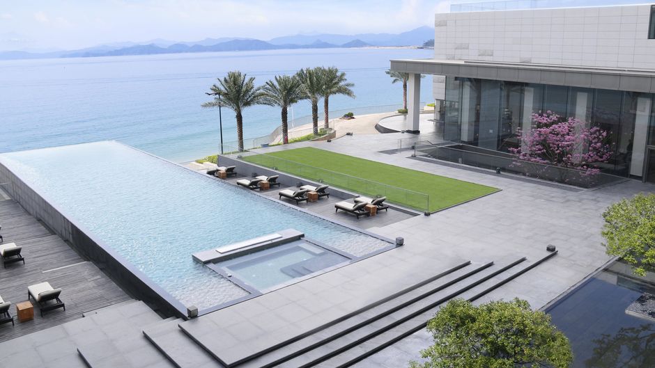 Intercontinental Dameisha Resort Pool