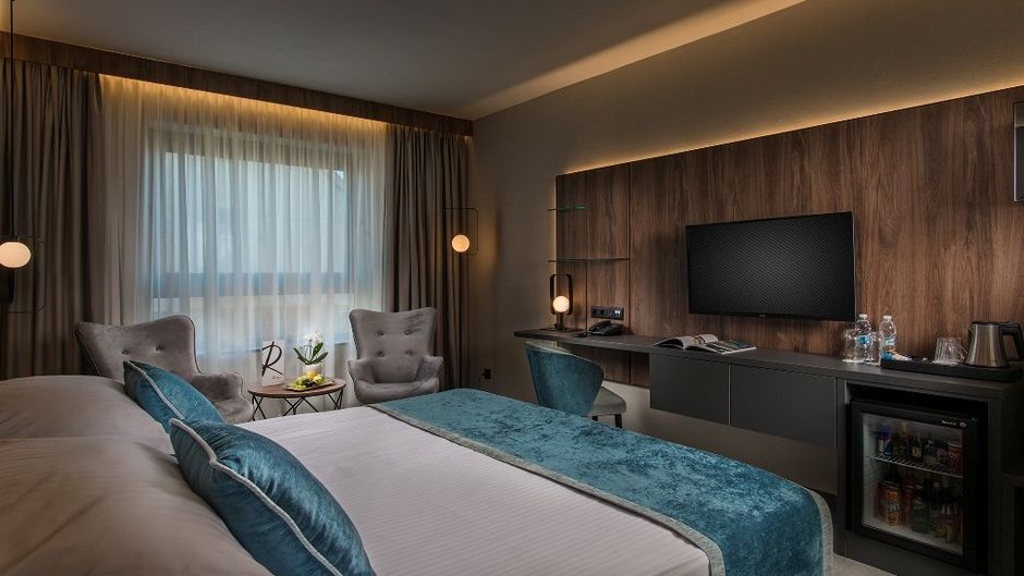 Rosslyn Central Park Hotel Room