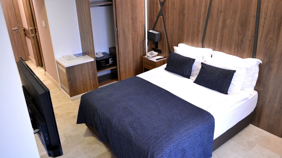 Extenso Hotel Room