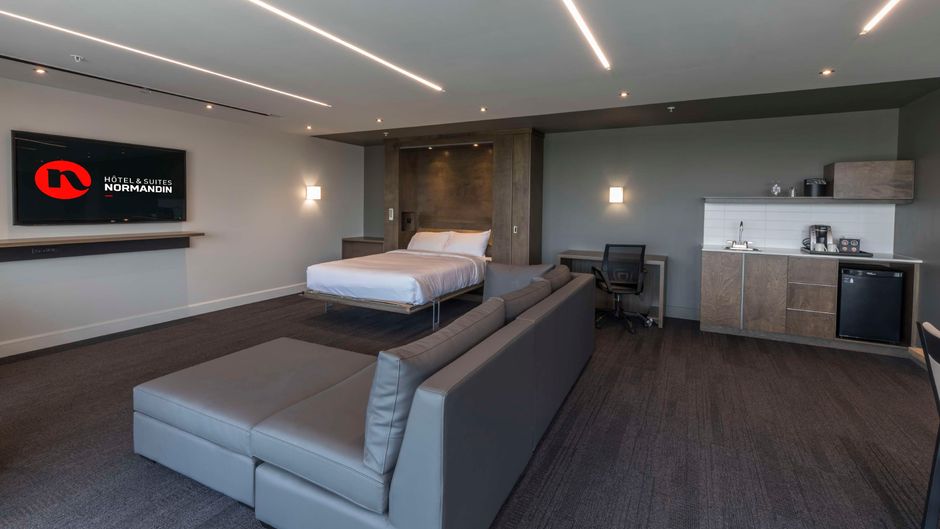 Hotel & Suites Normandin Lev Suite