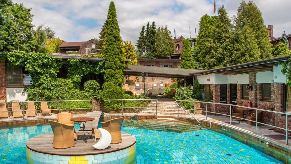 Hotel Land Gut Hoehne Pool