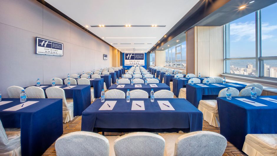 Holiday Inn Express Westlake East Meeting