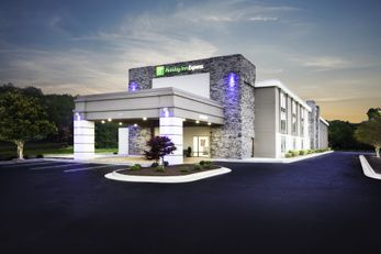 Holiday Inn Express Hopewell-Fort Lee