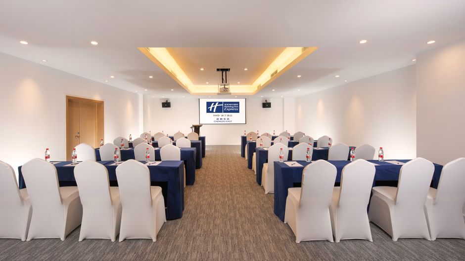 Holiday Inn Express Chengdu East Meeting