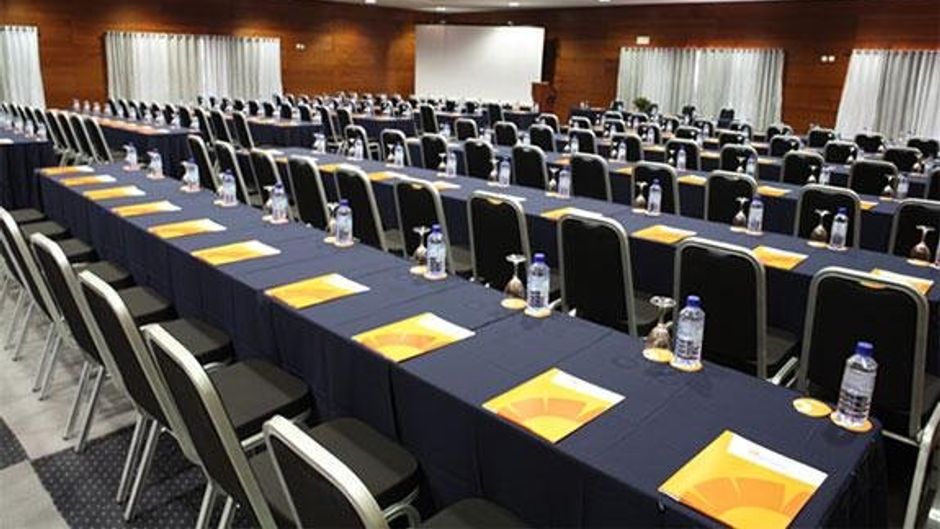 Montebelo Indy Maputo Congress Hotel Meeting