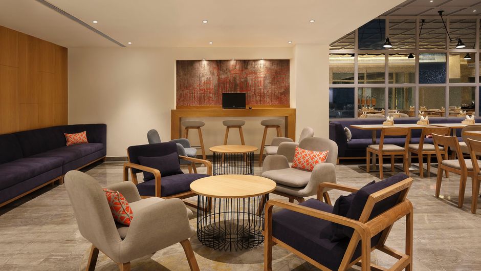 Holiday Inn Express Bengaluru Yeshwantpu Lobby