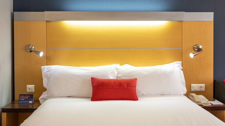 Holiday Inn Express Lisbon-Oeiras Room