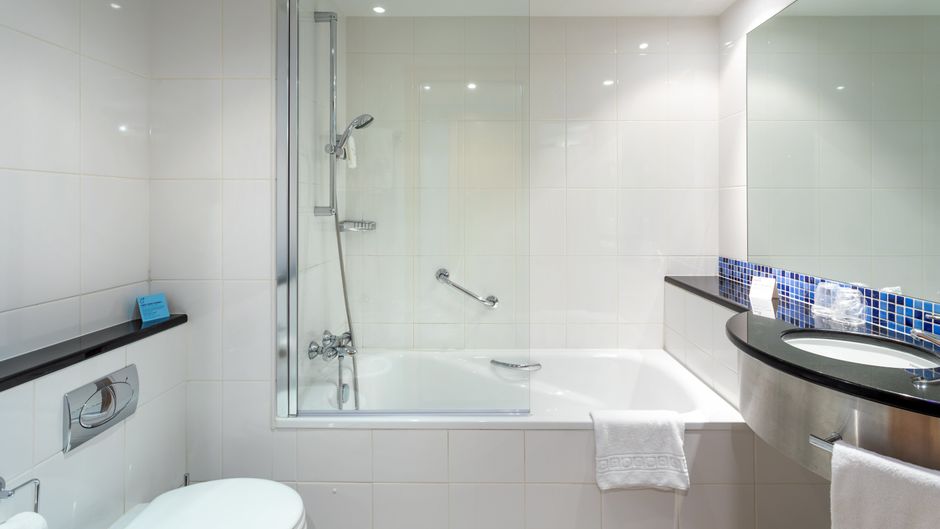 Holiday Inn Express Lisbon-Oeiras Room