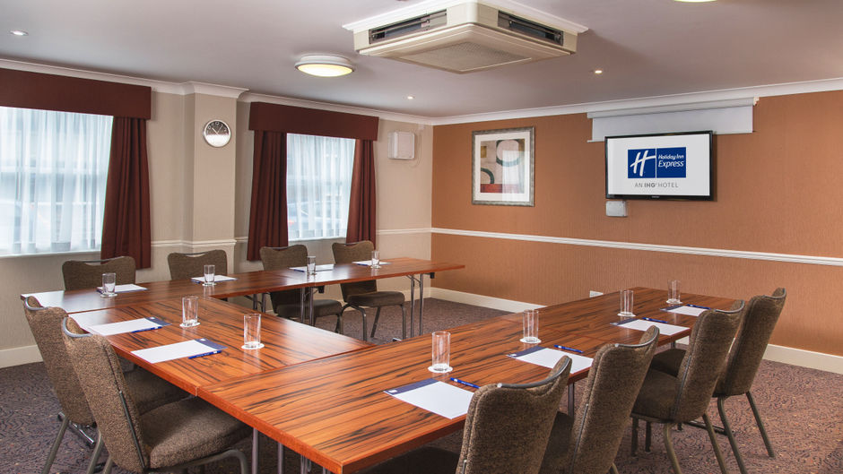 Holiday Inn Express Leeds East Meeting