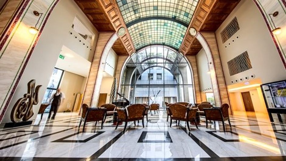 Continental Hotel Budapest Lobby