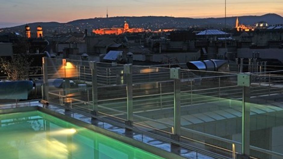Continental Hotel Budapest Exterior