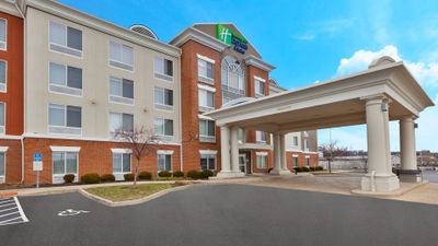 Holiday Inn Express & Suites Dayton Sout