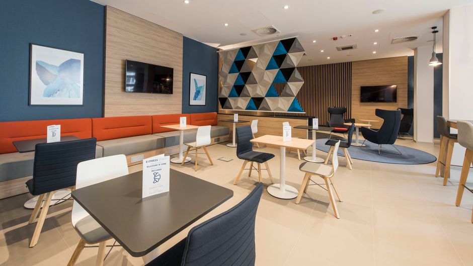 Holiday Inn Express Warsaw-Mokotow Restaurant