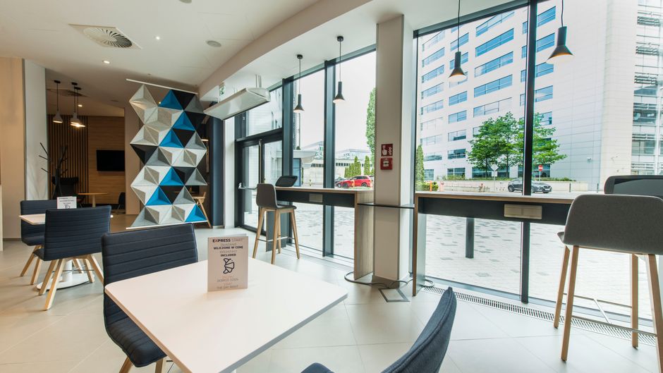 Holiday Inn Express Warsaw-Mokotow Restaurant