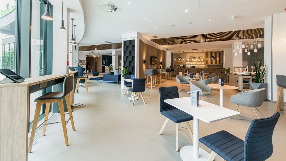 Holiday Inn Express Warsaw-Mokotow Restaurant
