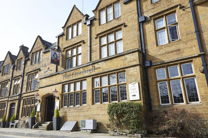 Cromwell Lodge