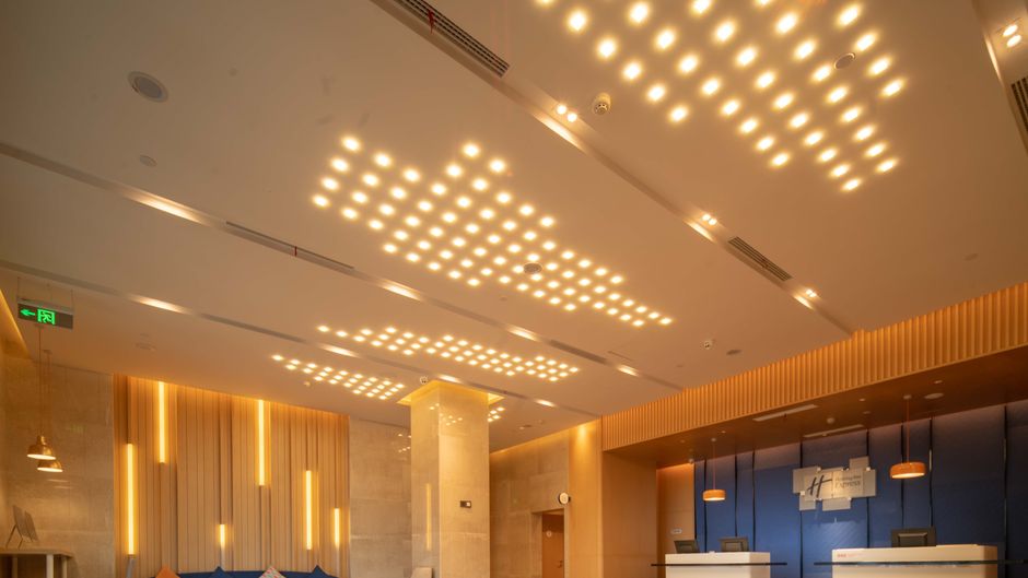 Holiday Inn Express Huaibei City Center Lobby