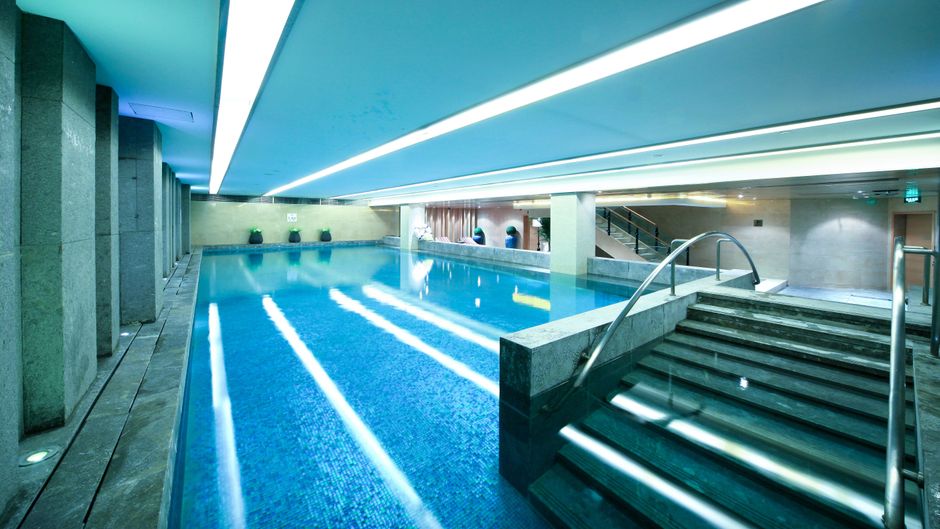 Holiday Inn Oriental Plaza Pool