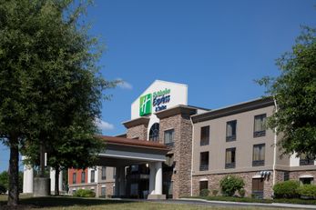 Holiday Inn Express Hotel & Suites