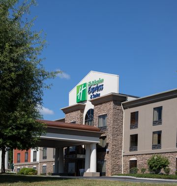 Holiday Inn Express Hotel & Suites