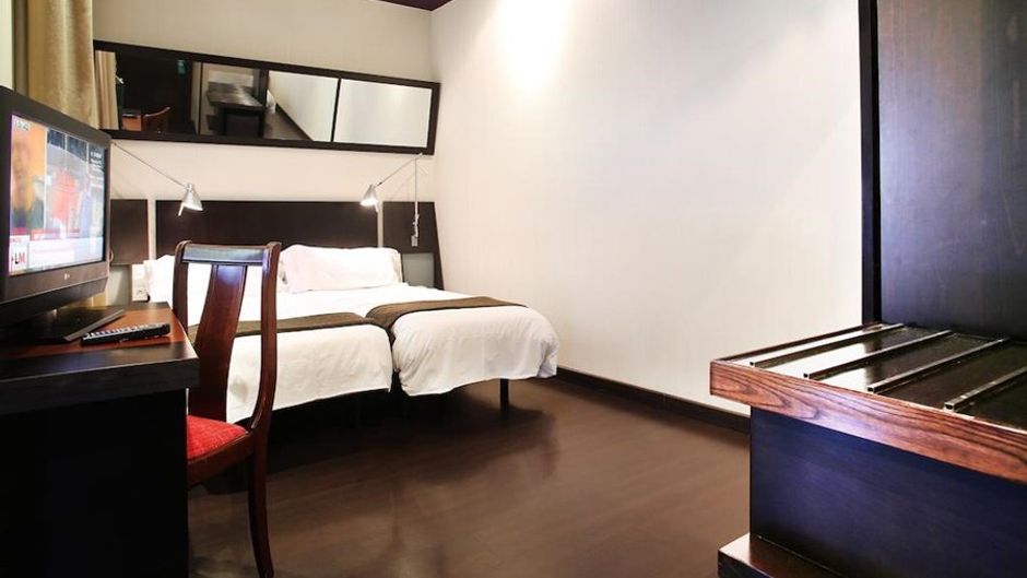 Avenida Gran Via Room