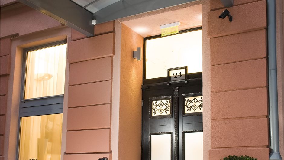 Opera Garden Hotel & Apartments Exterior