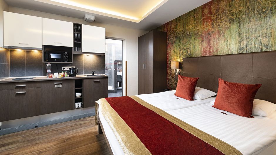 Opera Garden Hotel & Apartments Room