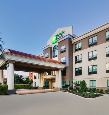 Holiday Inn Express & Suites San Antonio