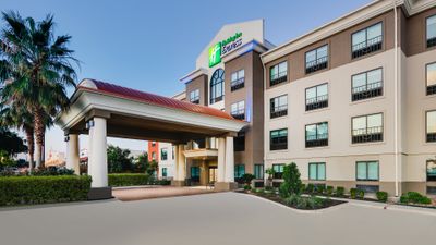 Holiday Inn Express & Suites San Antonio