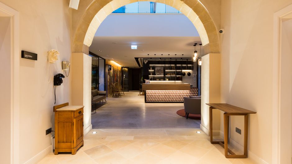 Hotel Indigo Larnaca Exterior