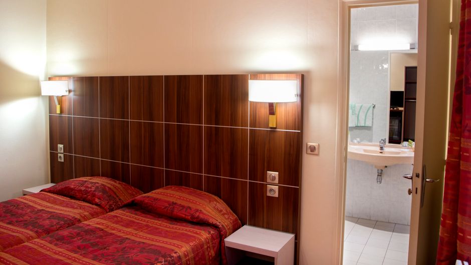 Hotel Terminus Montparnasse Room