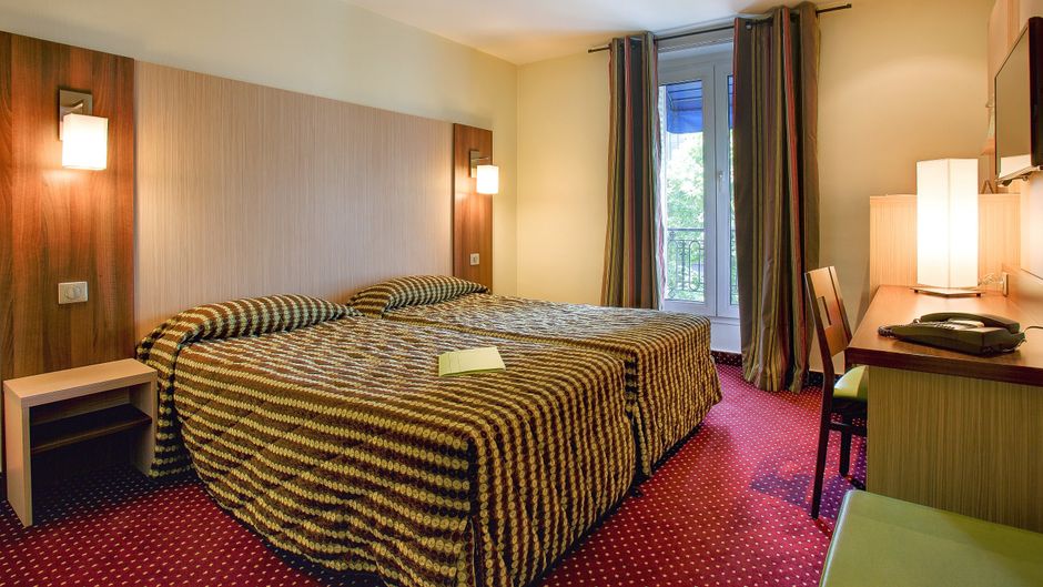 Hotel Terminus Montparnasse Room
