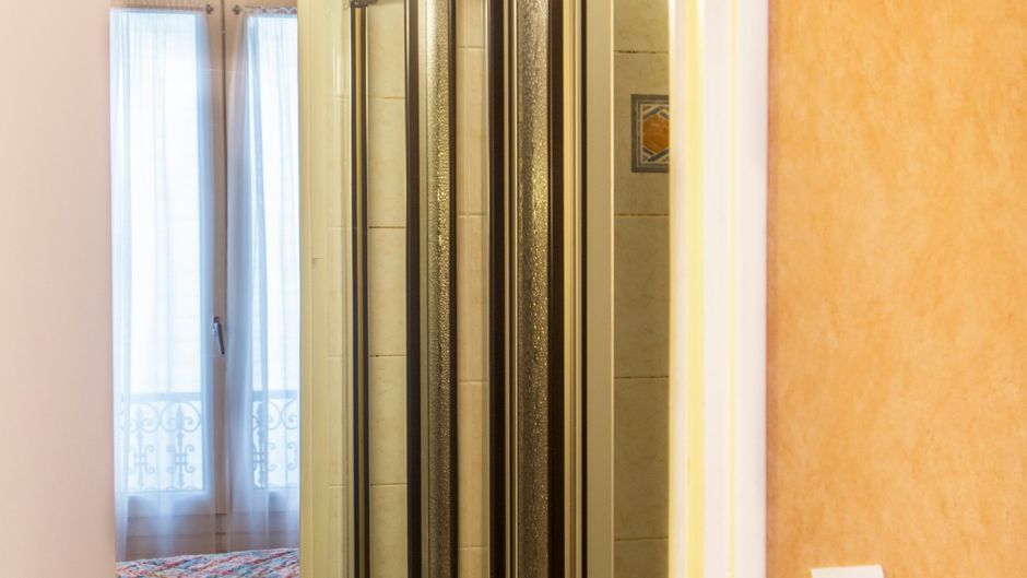 Hotel Terminus Montparnasse Room