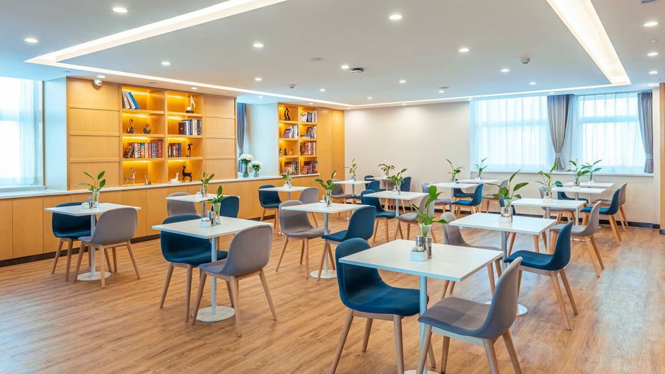 Holiday Inn Express Urumqi Station Restaurant