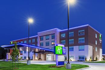 Holiday Inn Express & Suites Parsons