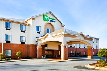 Holiday Inn Express Forest City