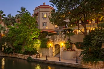 Hotel Indigo San Antonio Riverwalk