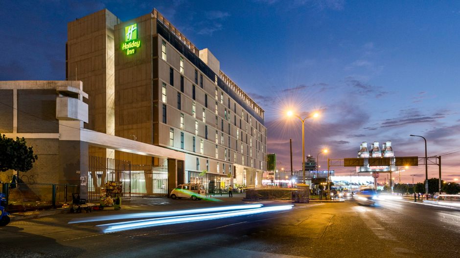 Holiday Inn Lima Airport Exterior