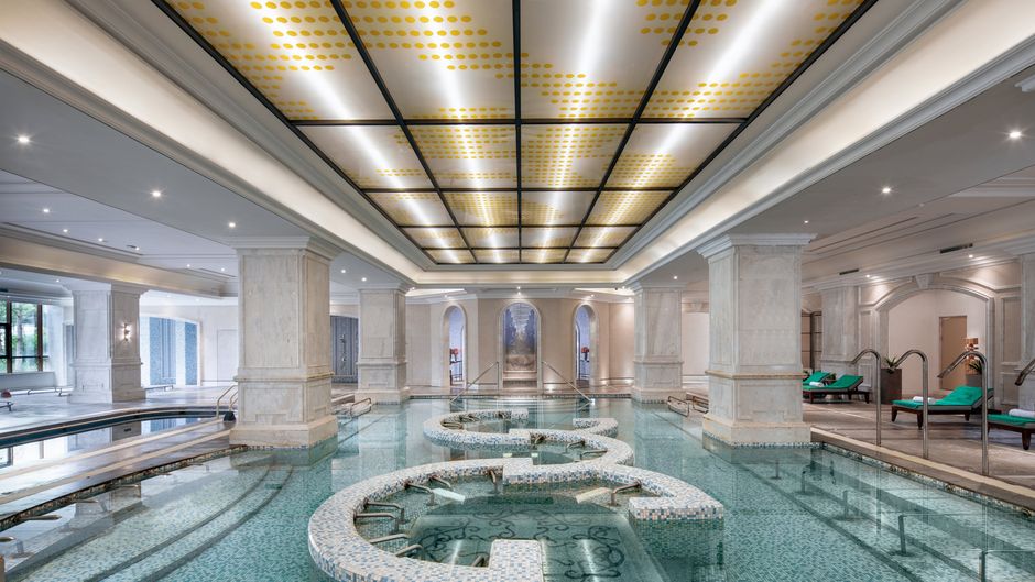 Holiday Inn Dalian Hot Spring Pool