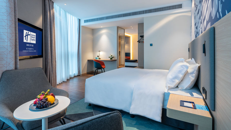 Holiday Inn Express Financial Center Room