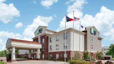 Holiday Inn Express Hotel & Suites