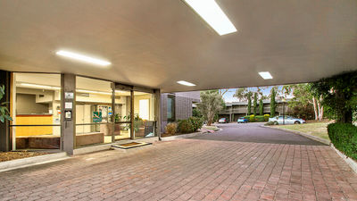 Knox International Hotel
