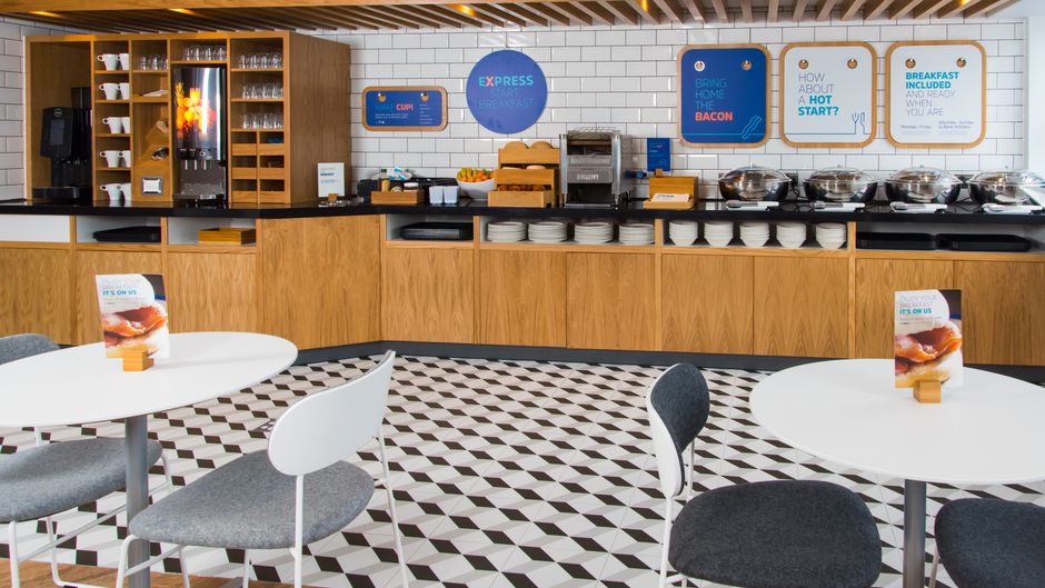 Holiday Inn Express Cardiff Bay Restaurant