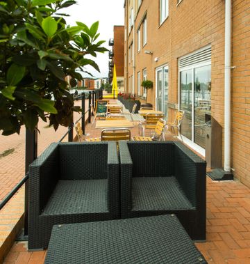 Holiday Inn Express Cardiff Bay