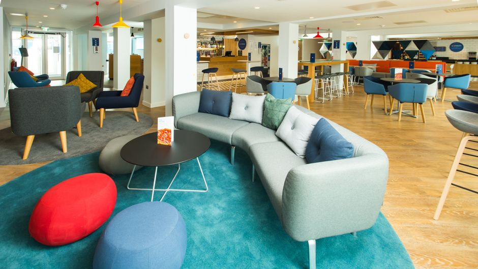 Holiday Inn Express Cardiff Bay Lobby