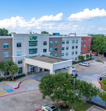 Holiday Inn Express Arlington North