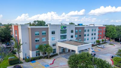 Holiday Inn Express Arlington North