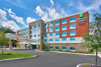 Holiday Inn Express & Sts Gainesville SW