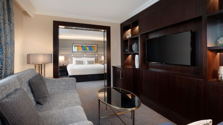Crowne Plaza Belfast Room