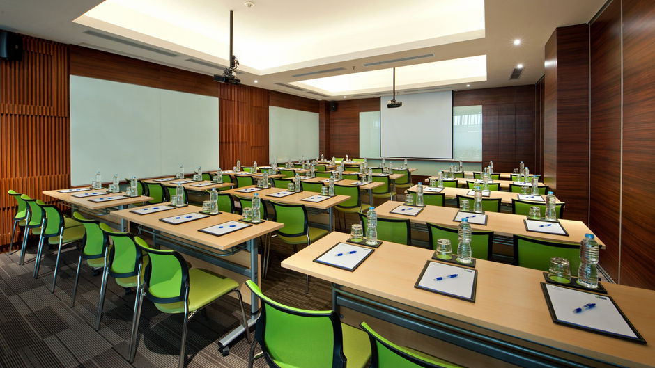 Holiday Inn Express Semarang Simpang Meeting